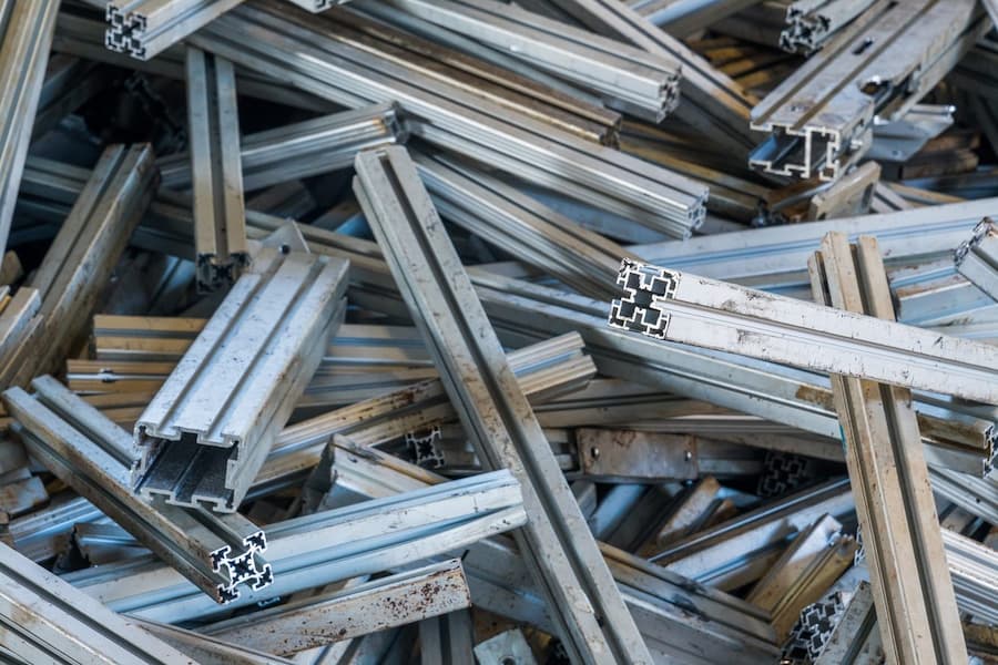 Perfil de aluminio anodizado - Hierros Sainz